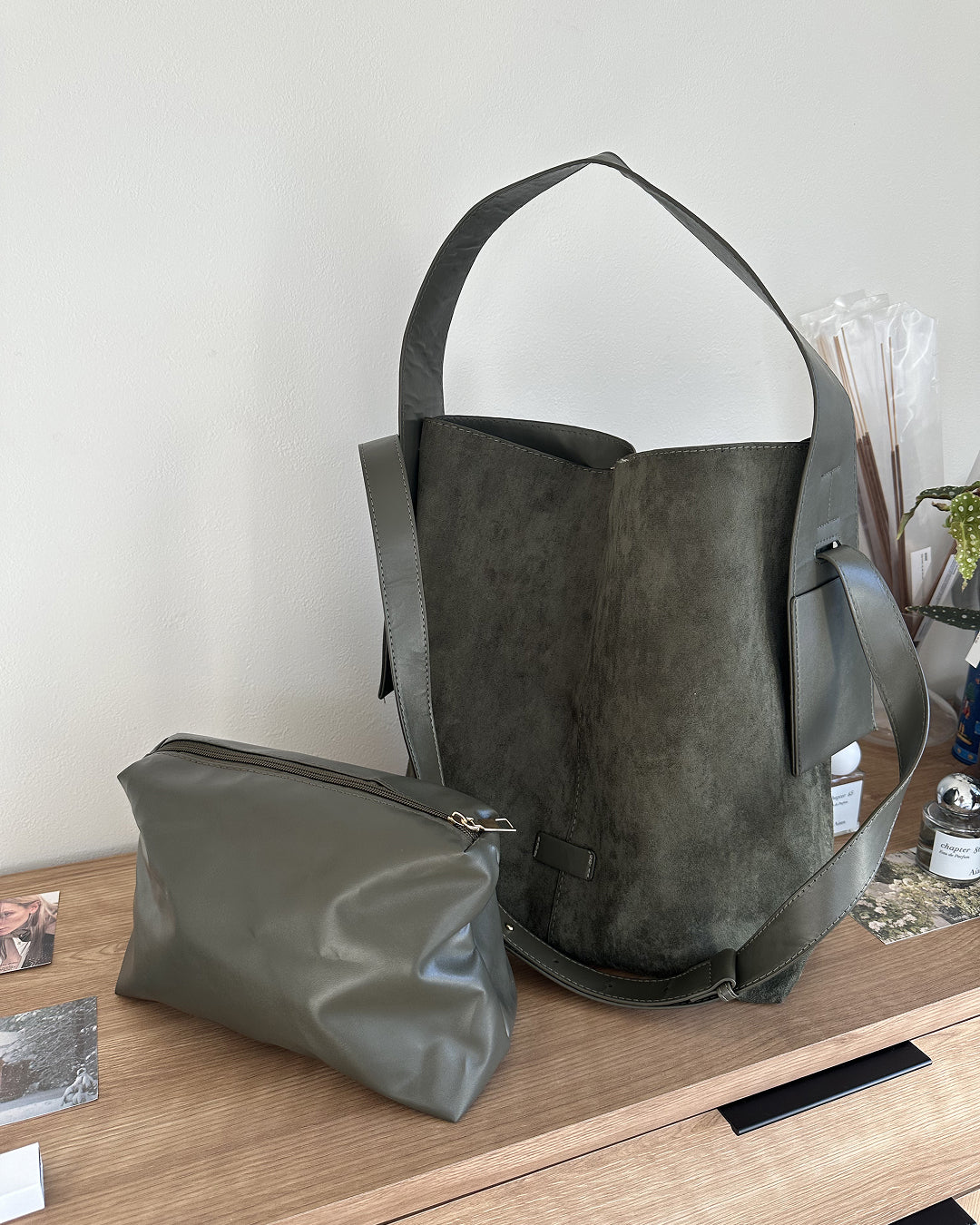 マルチウェイスウェードショルダーバッグ
SK0375