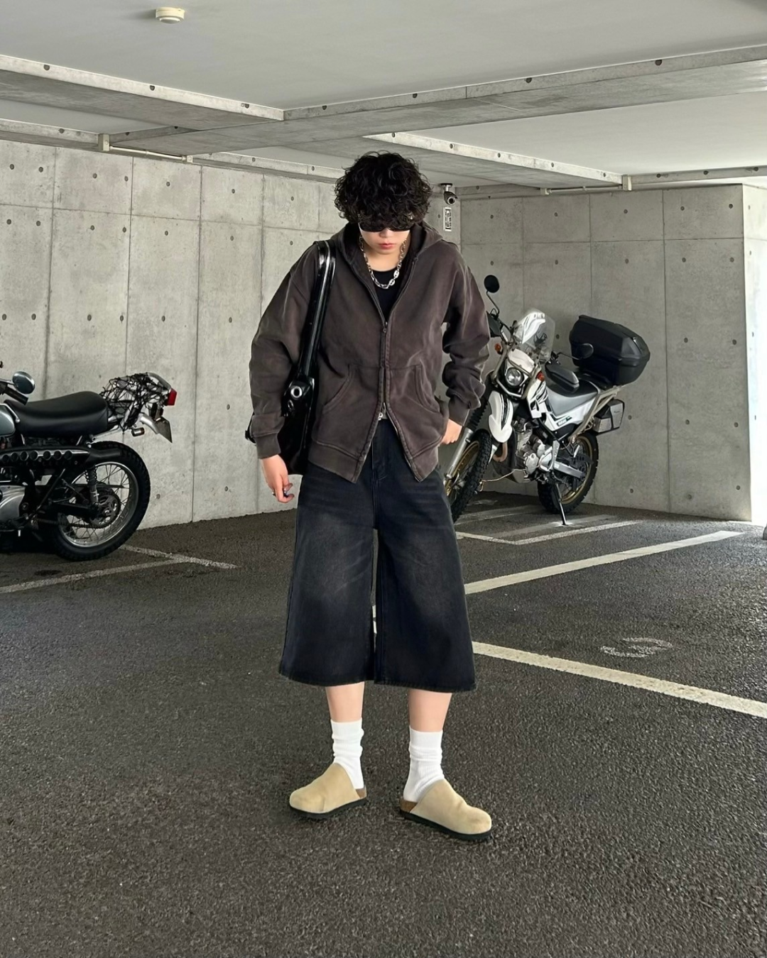 ウォッシュハーフブラックデニムパンツ SU0004 – YOLO（ヨロ 