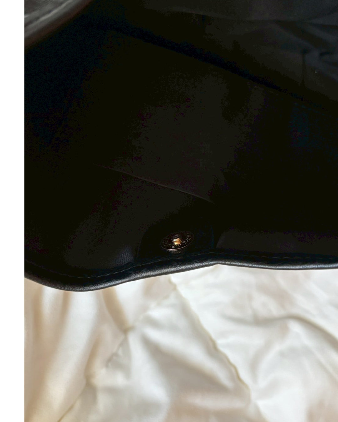 リバーシブルカジュアルレザー風バッグ
TM0063