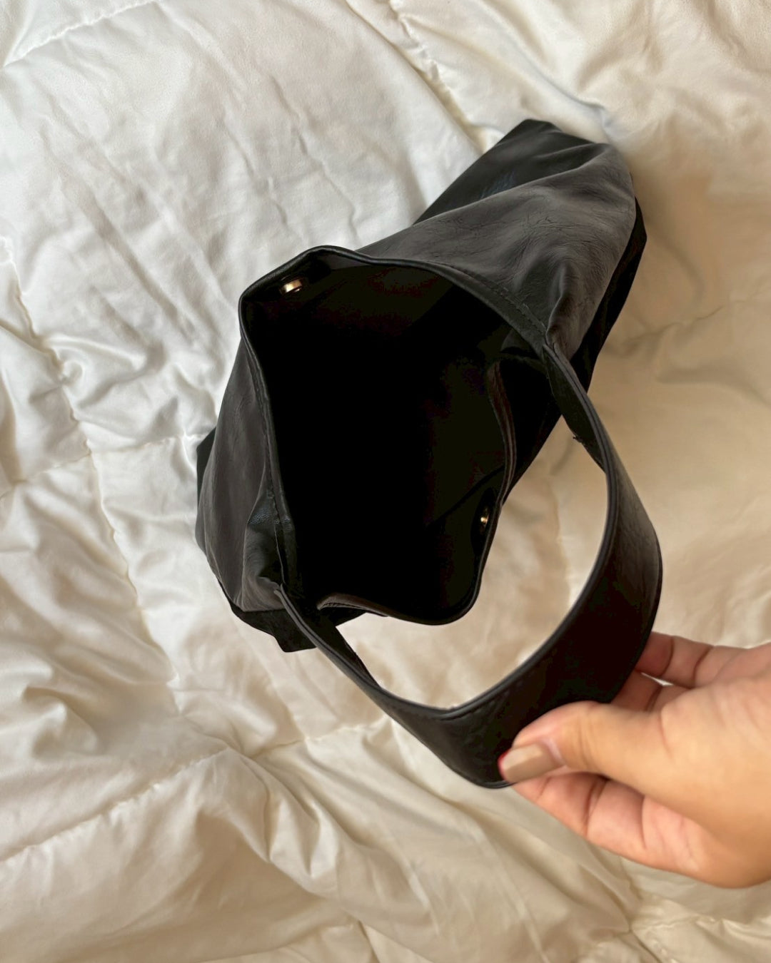 リバーシブルカジュアルレザー風バッグ
TM0063