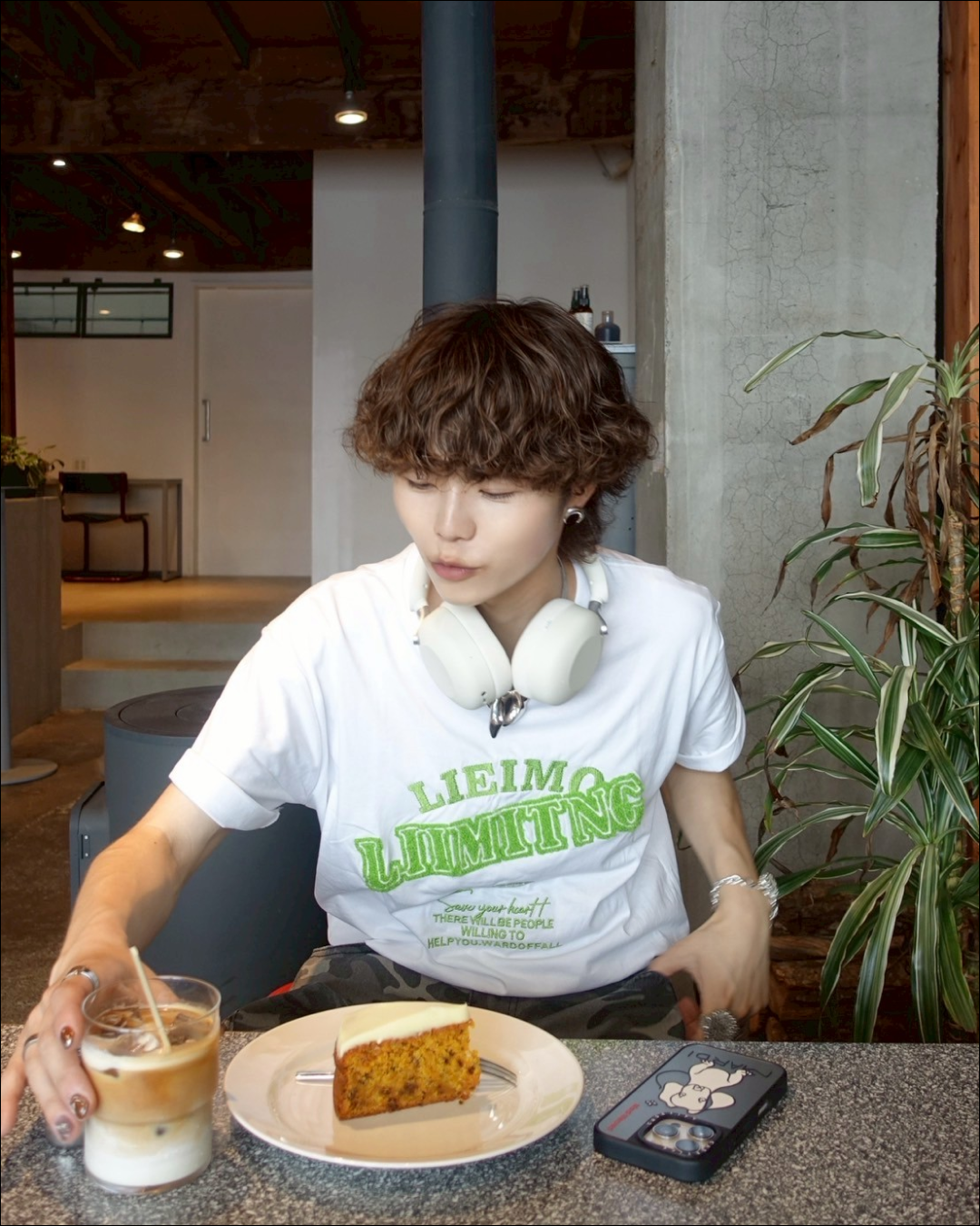 LIMITING刺繍Tシャツ TN0136