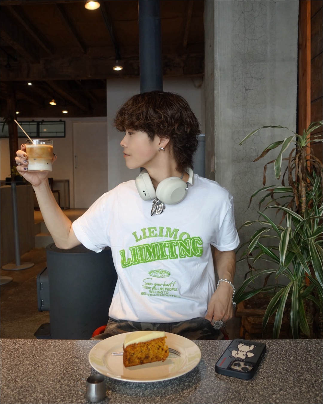 LIMITING刺繍Tシャツ TN0136