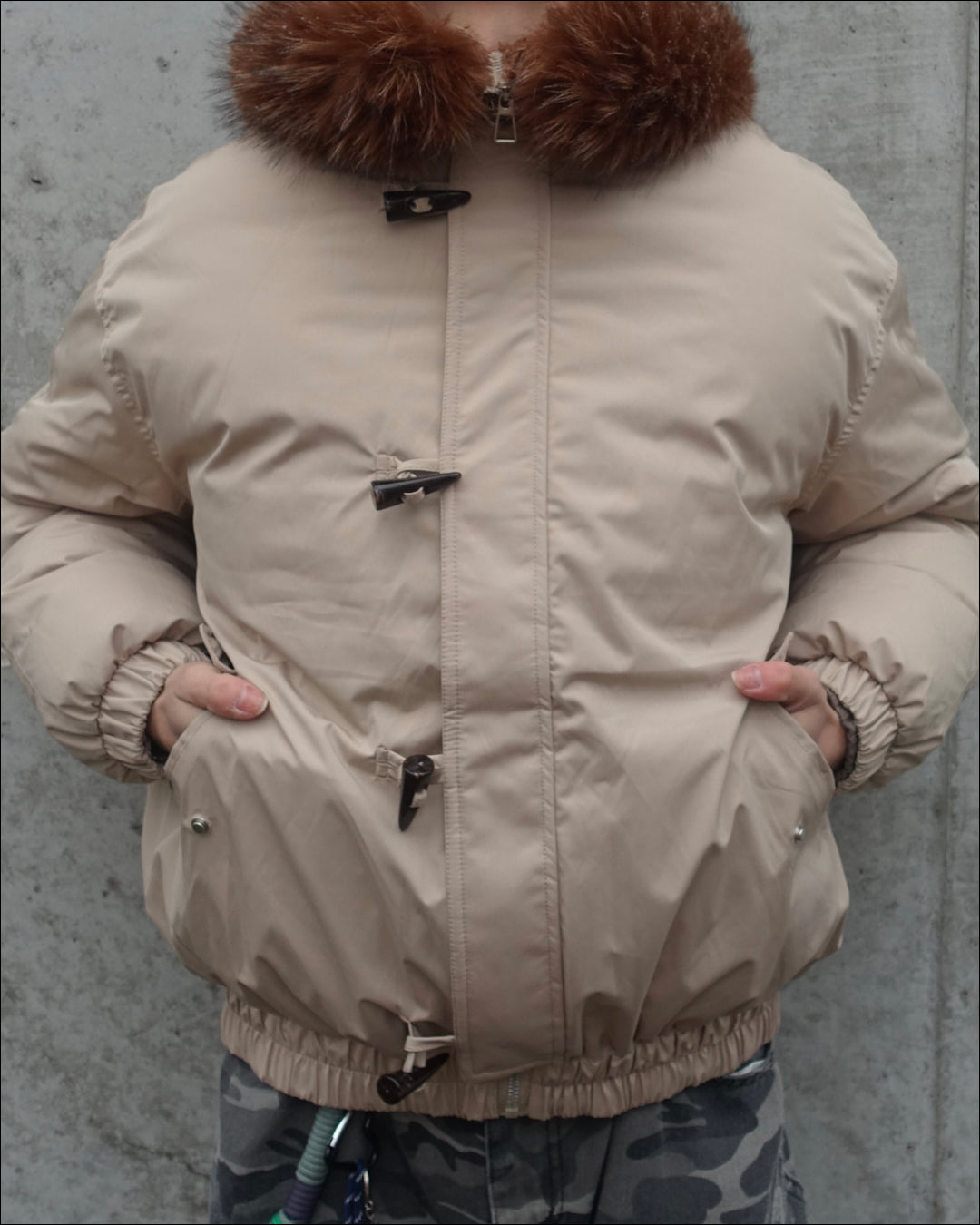 ファー付きトグルボタンダウン TN0277