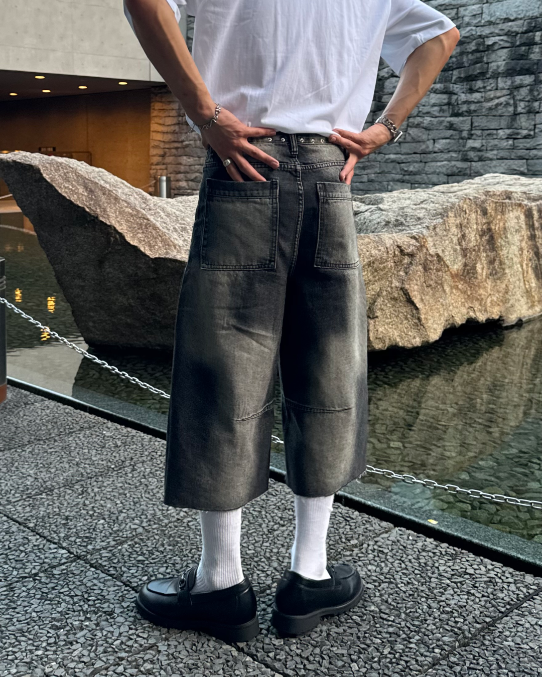リベットカットオフウォッシュドハーフデニムパンツ TO0081