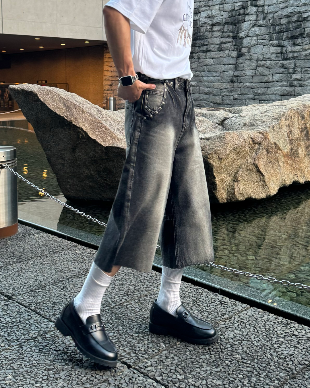 リベットカットオフウォッシュドハーフデニムパンツ TO0081