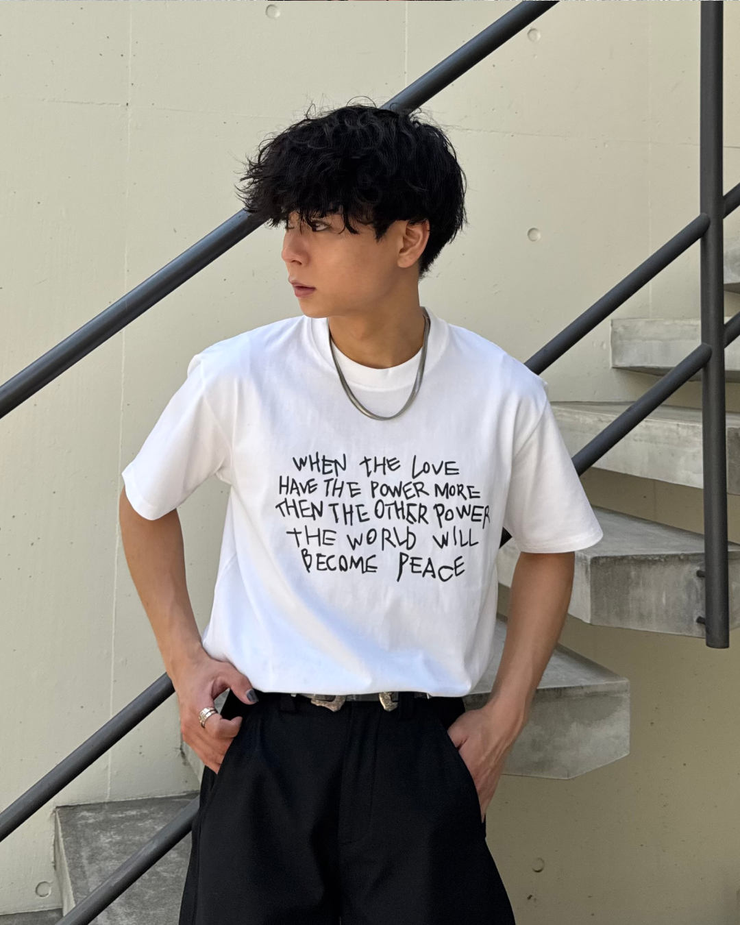 ユニセックスレタリングプリントTシャツ TO1040
