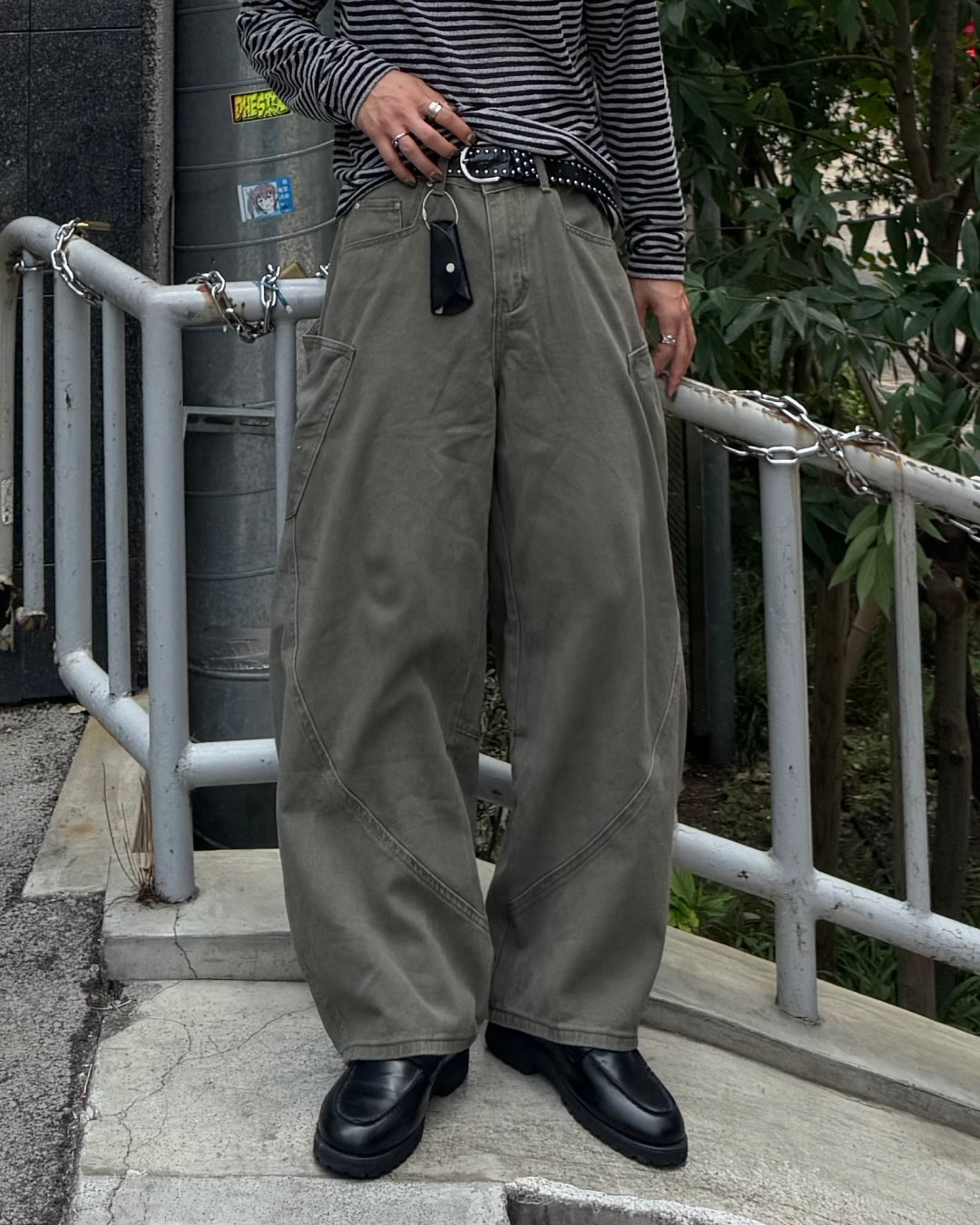 ユニセックスビッグポケットカーブデニムパンツTO1367