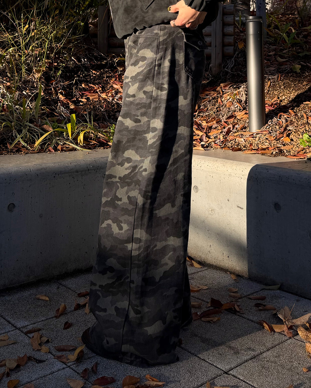 ライトオンスカモフラバギーデニム TO4001