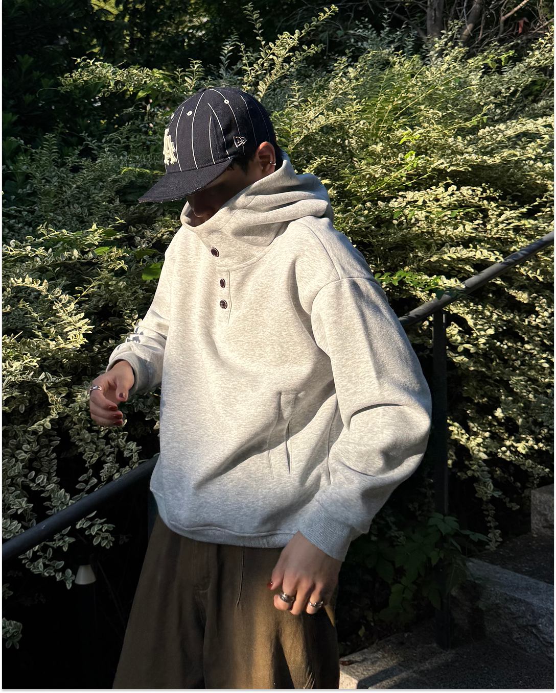 【即納】ボタンフーディー TO5000