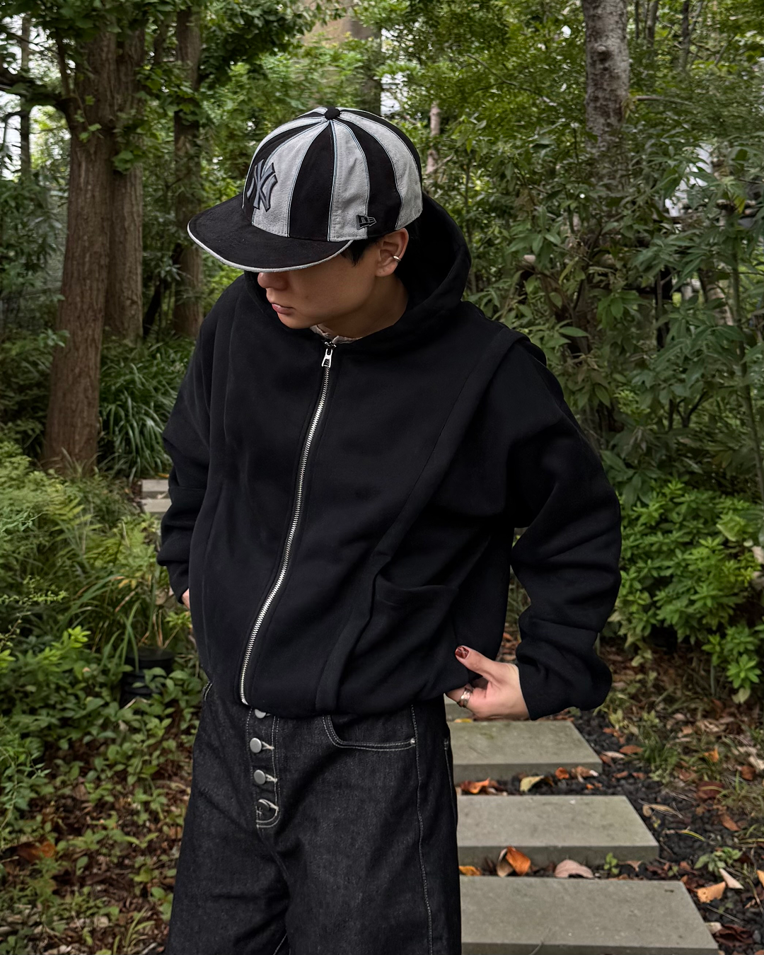 【即納】デザインショートジップパーカー
TO5002