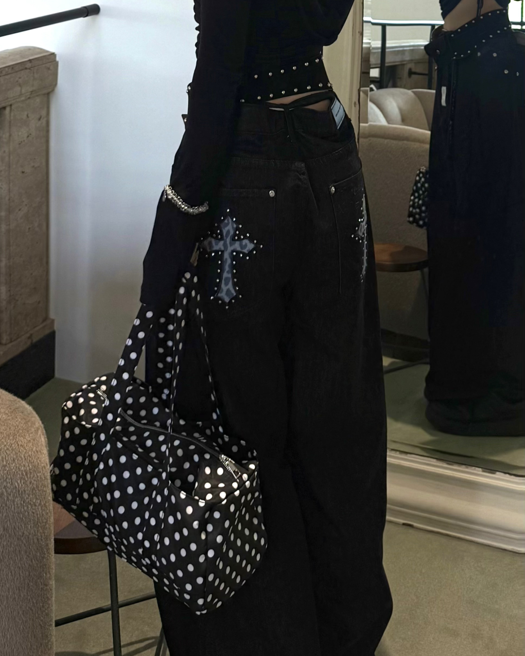 バッククロスデザインワイドストレートパンツ
UI0009