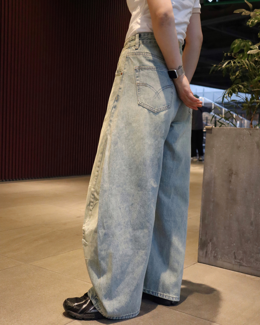 ウォッシュバルーンワイドデニムパンツ UK0005