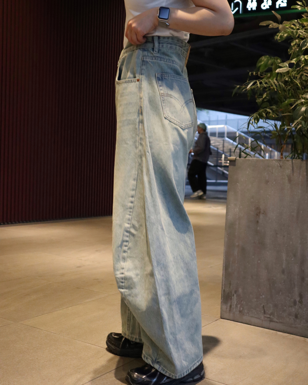 ウォッシュバルーンワイドデニムパンツ UK0005