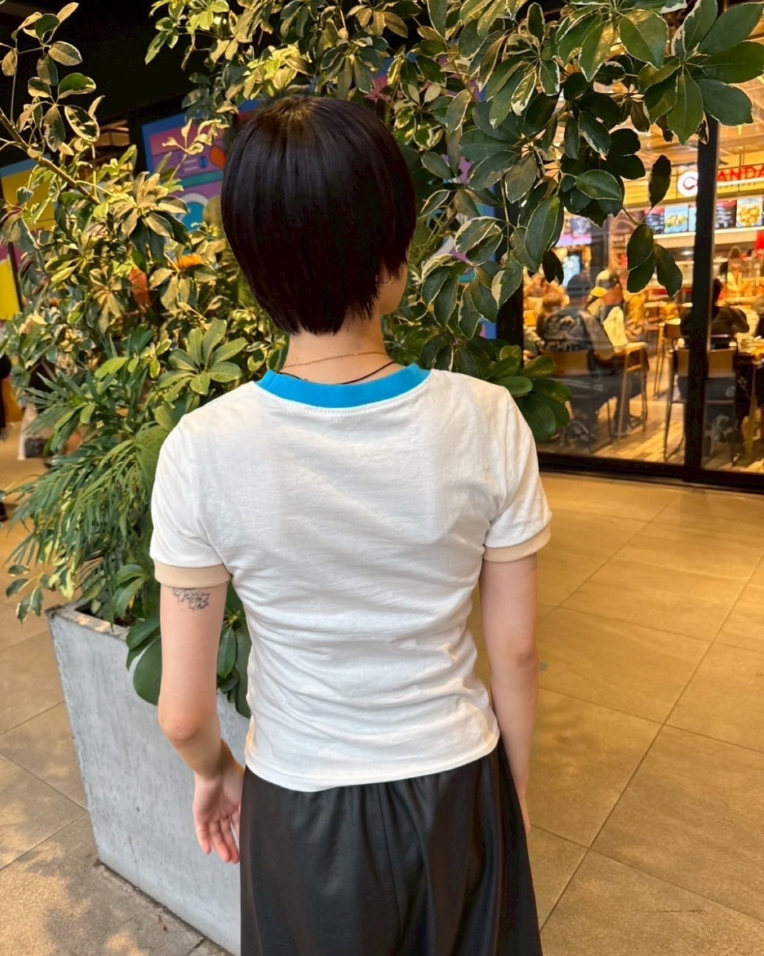 ネックカラーレタリングTシャツ UK0015