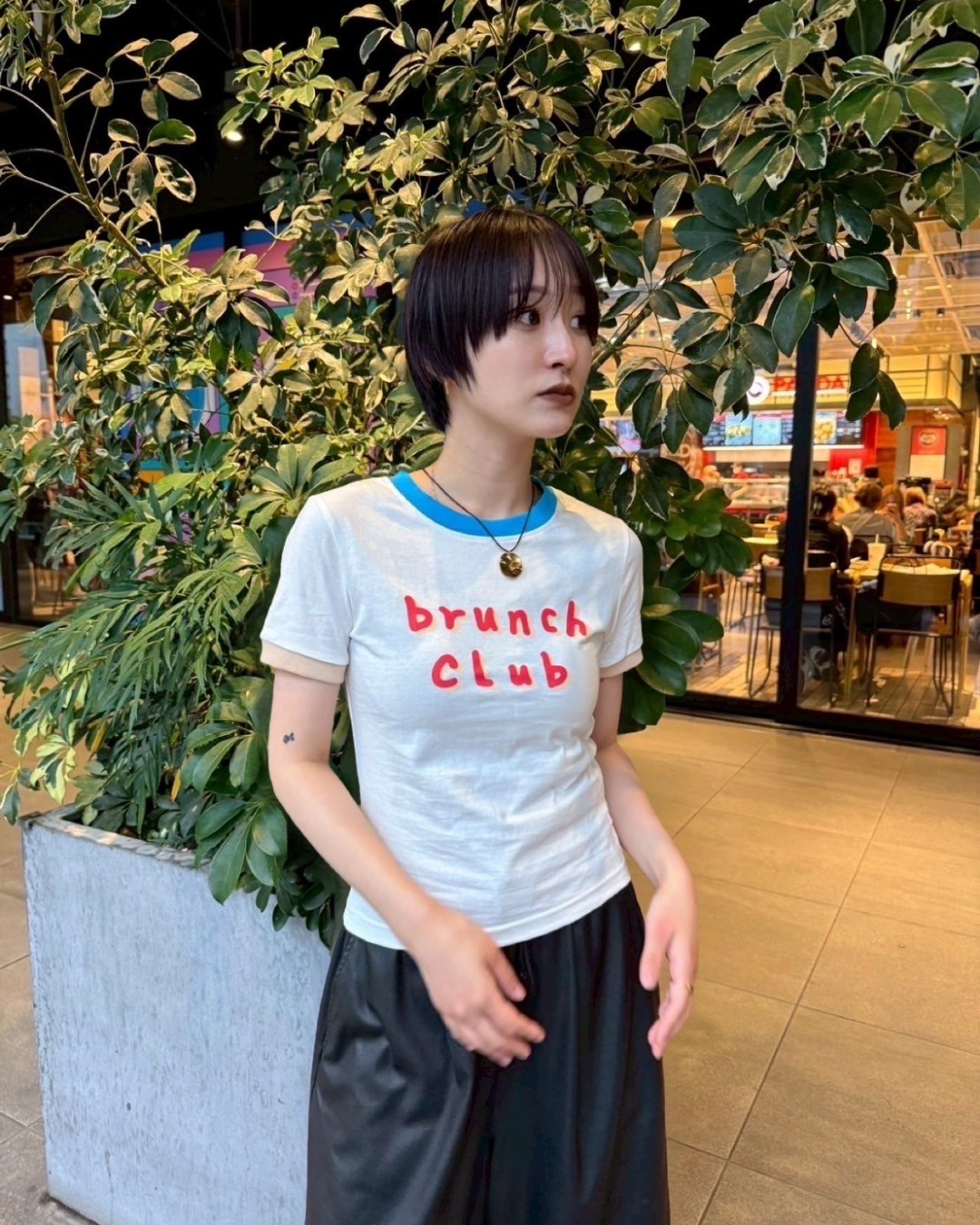 ネックカラーレタリングTシャツ UK0015