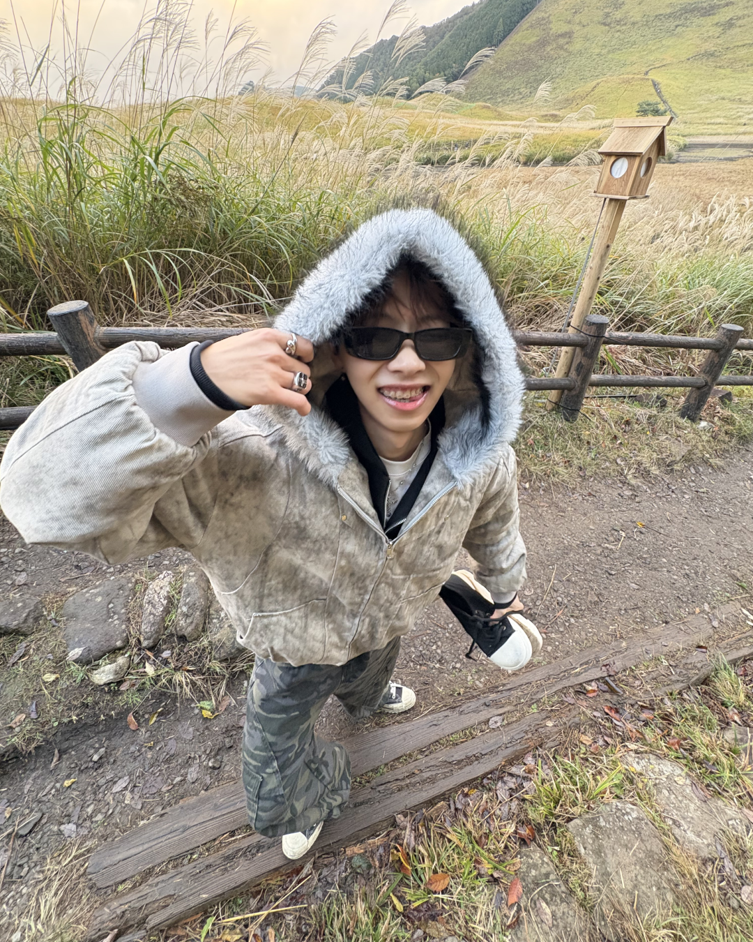 ウォッシュダメージファーフードジャケット WG0190