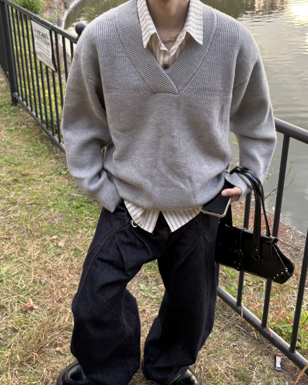 Vネックルーズニット WG0211