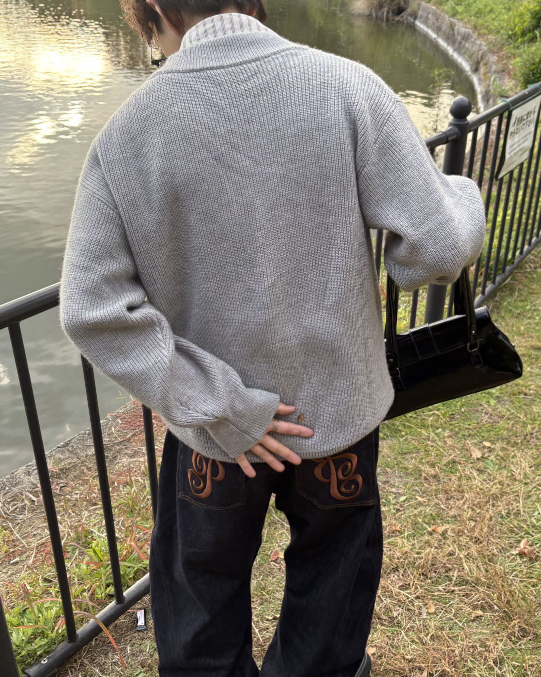 Vネックルーズニット WG0211