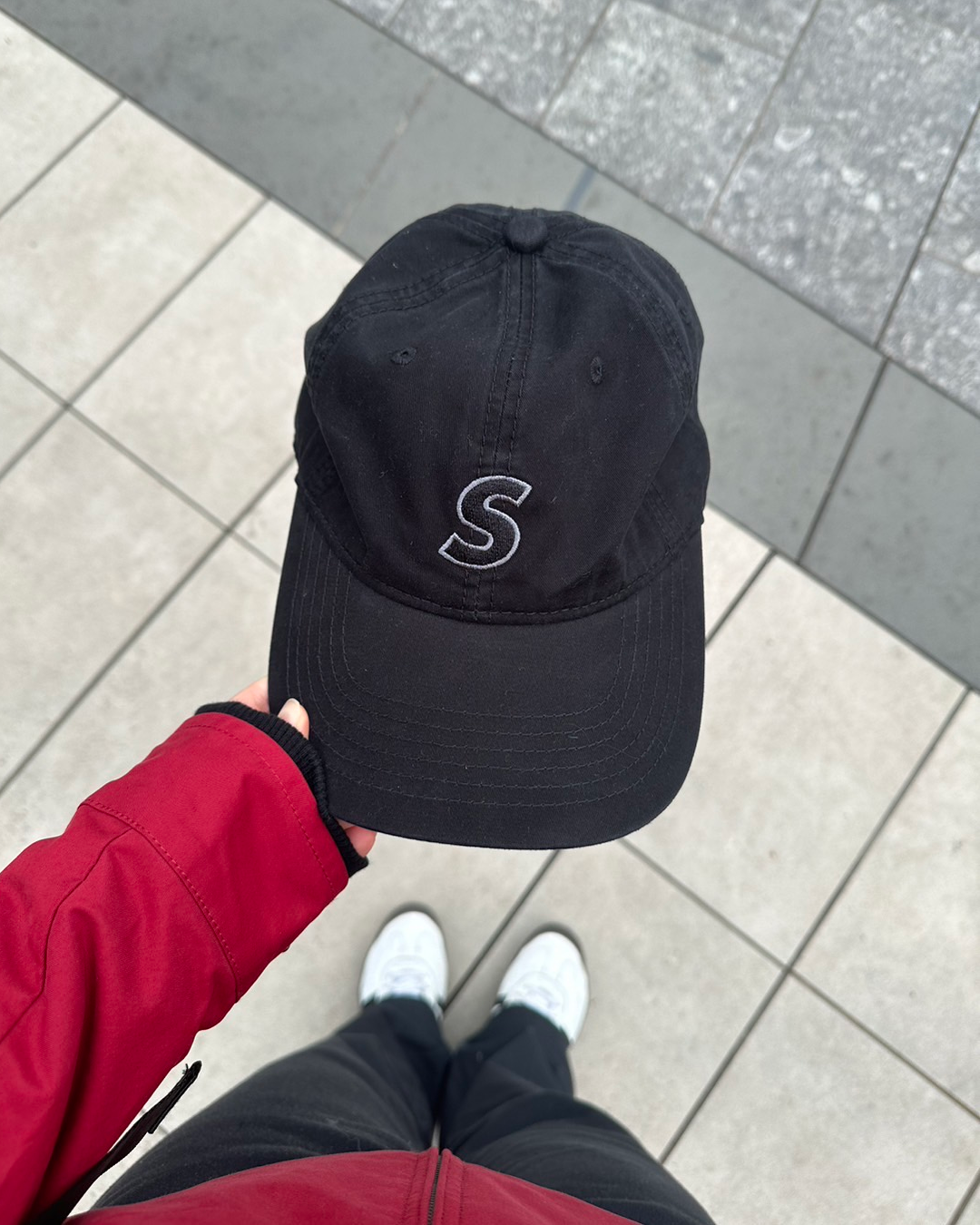 One-point cap Y0045