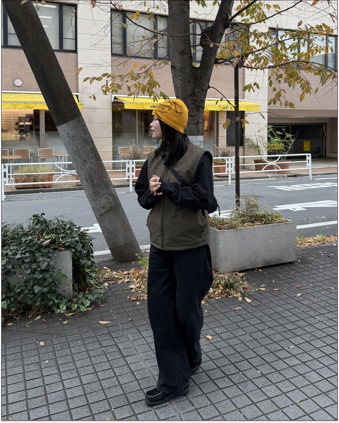 スタンドカラーナイロンベストジャケット
Y1728