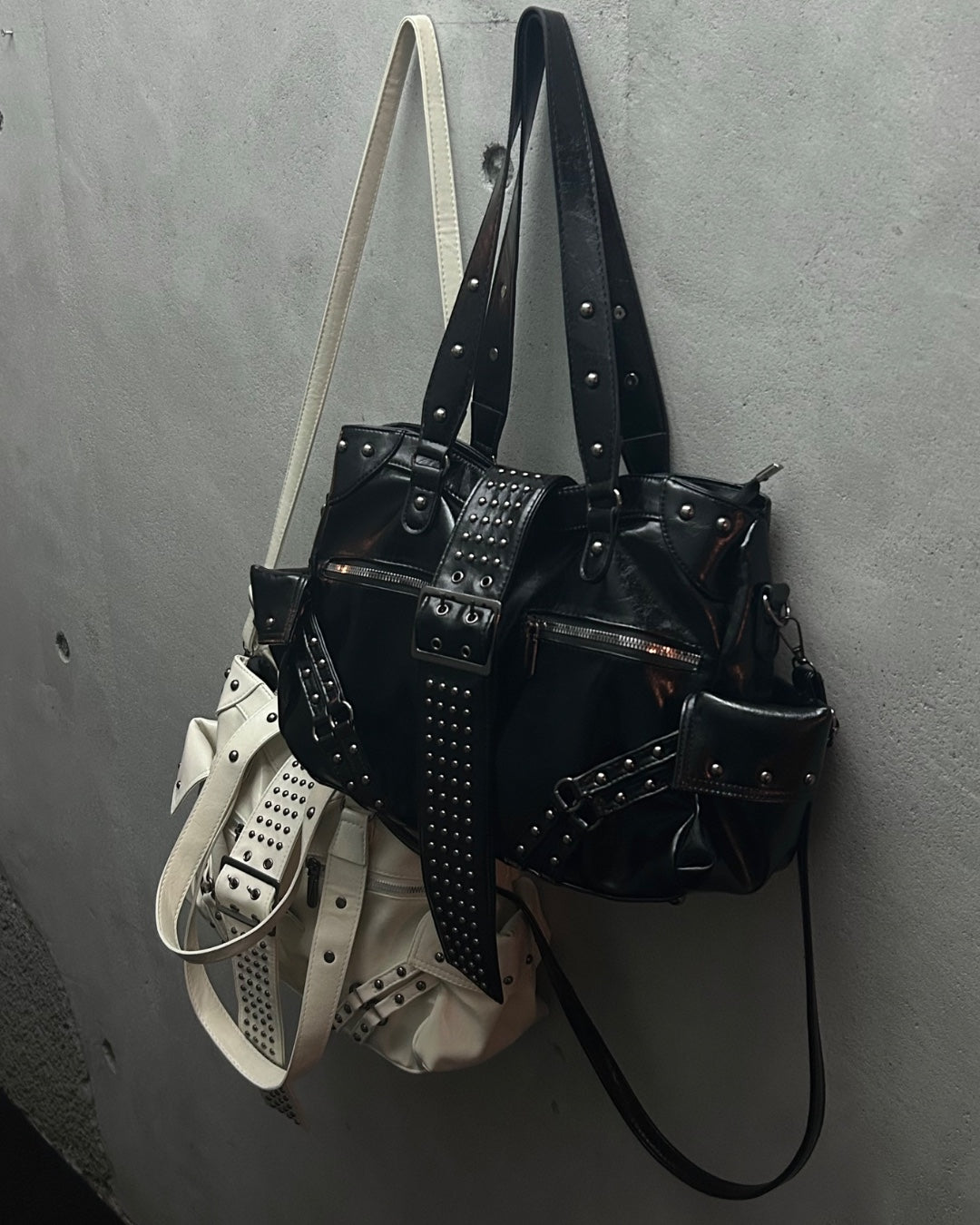 Y2Kフェイクレザースタッズハンドバッグ OU0058