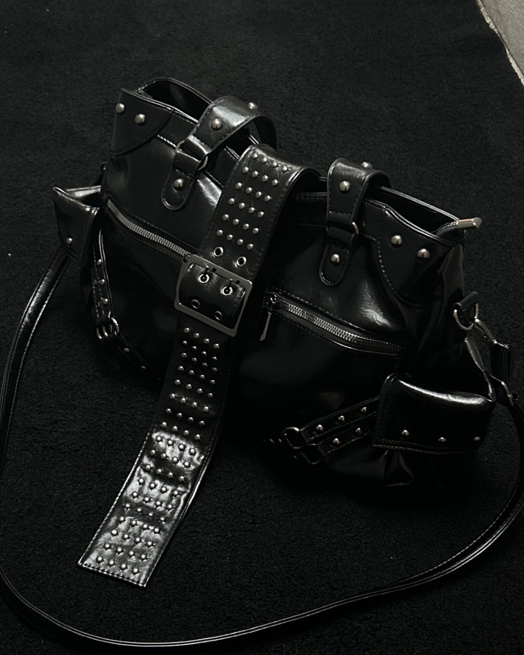 Y2Kフェイクレザースタッズハンドバッグ OU0058