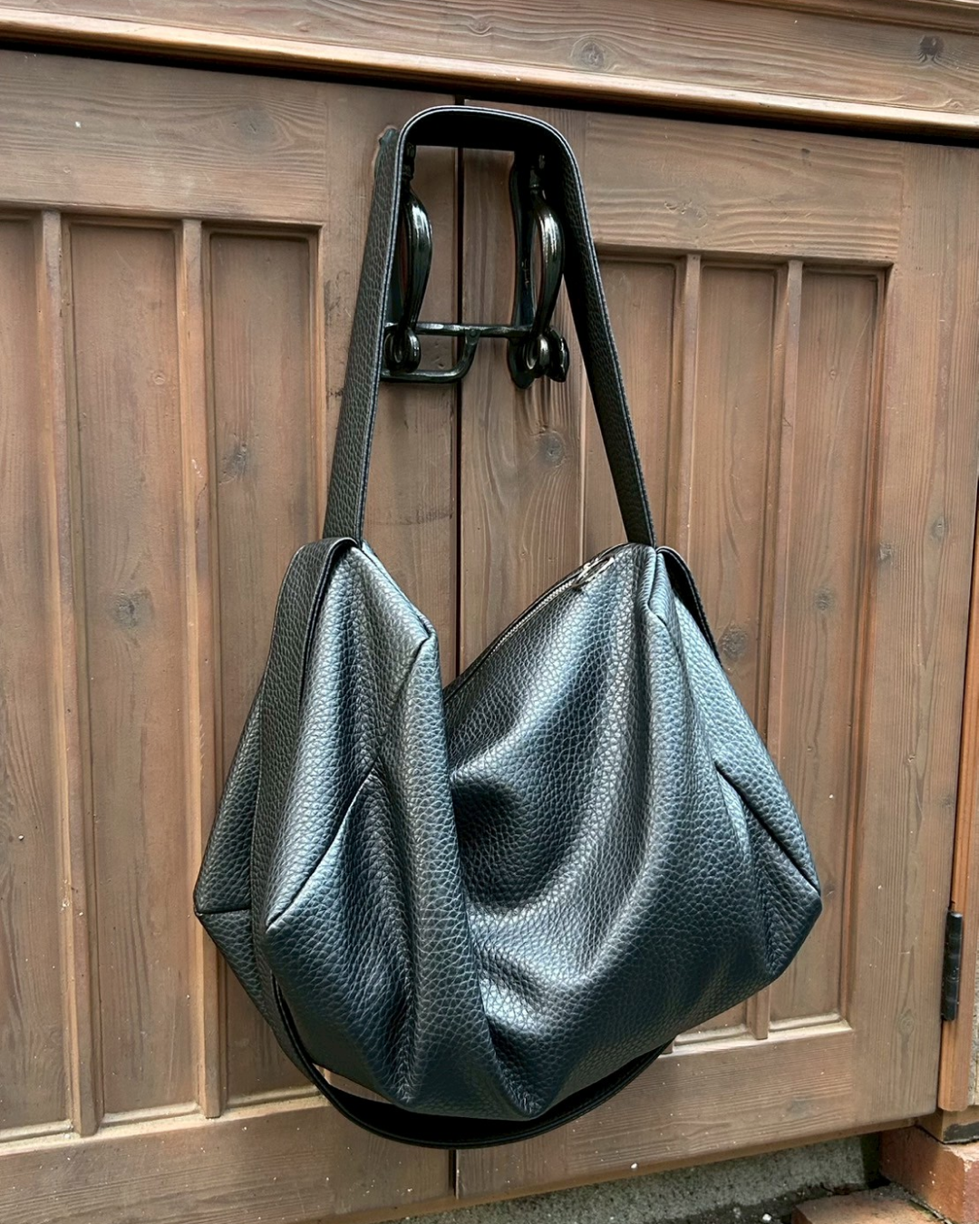 ビッグレザーショルダーバッグ AS0079 – YOLO(ヨロ)|ファッション通販 ビッグレザーショルダーバッグ AS0079 – YOLO(ヨロ)|ファッション通販