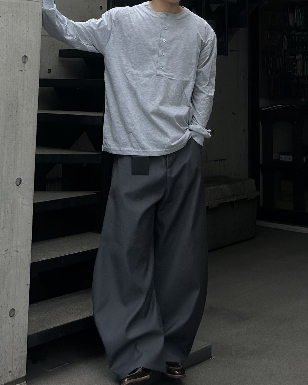 ヘンリーネックボックスカットロングTシャツ AS0386 – YOLO（ヨロ