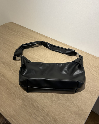 スクエアレザーショルダーバッグ AS0393