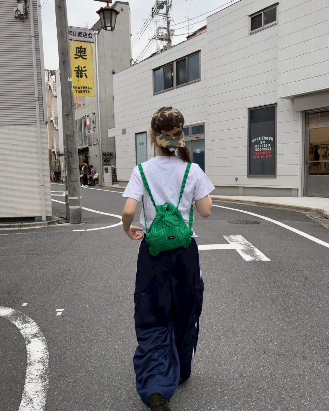 ビビッドカラーナップサック AW1033