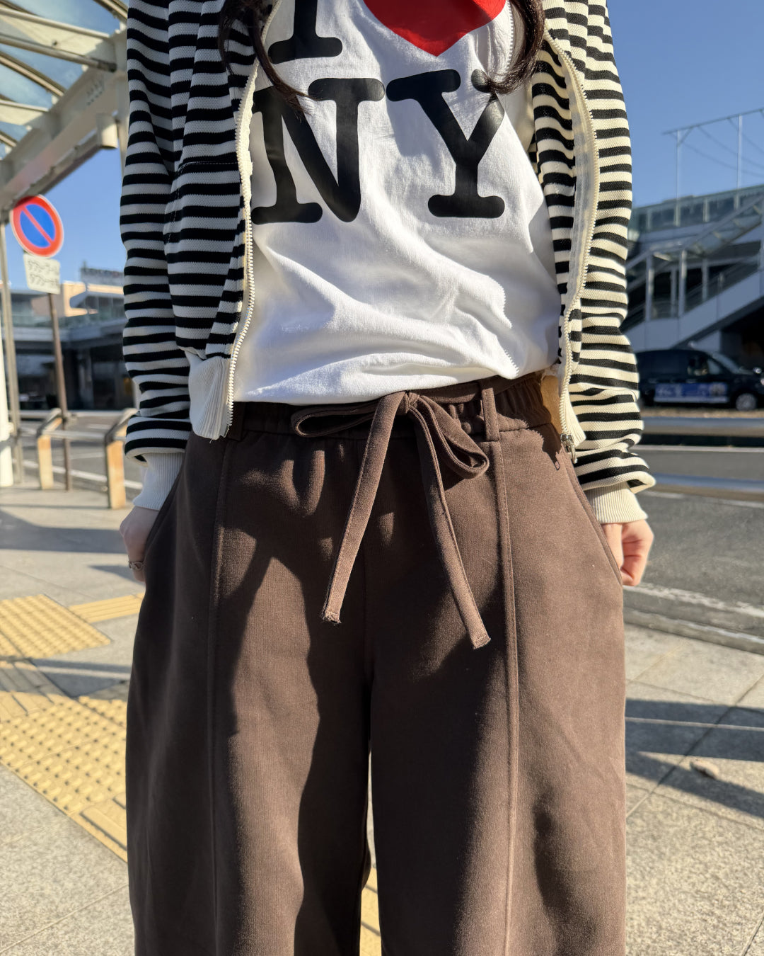 ワイドレッグセンターラインスウェットパンツ AW1199 – YOLO（ヨロ