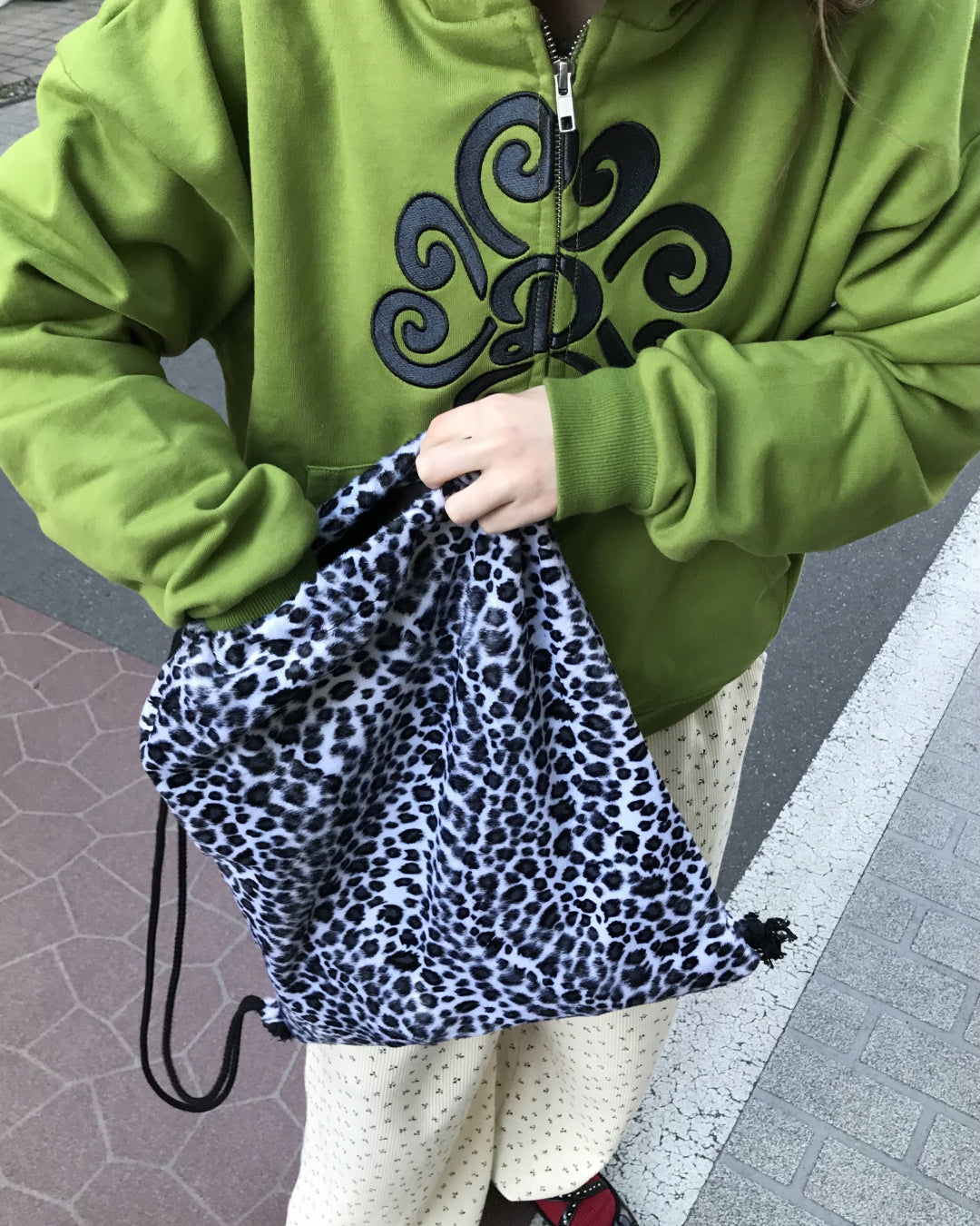 レオパード柄ナップサック
AW1201