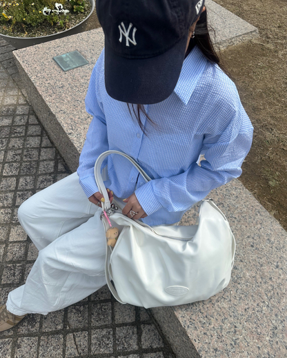 エナメルマルチショルダーバッグ AY0634 – YOLO(ヨロ エナメルマルチショルダーバッグ AY0634 – YOLO(ヨロ