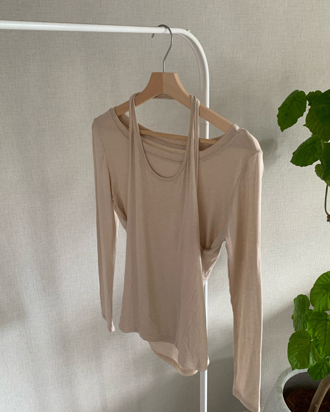 ホルターネックアンサンブルTシャツ AY1179
