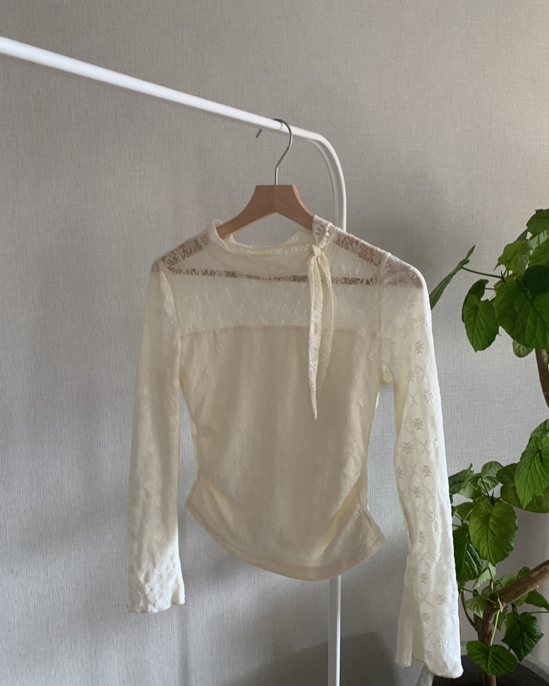 リボンタイレーストップス AY1226