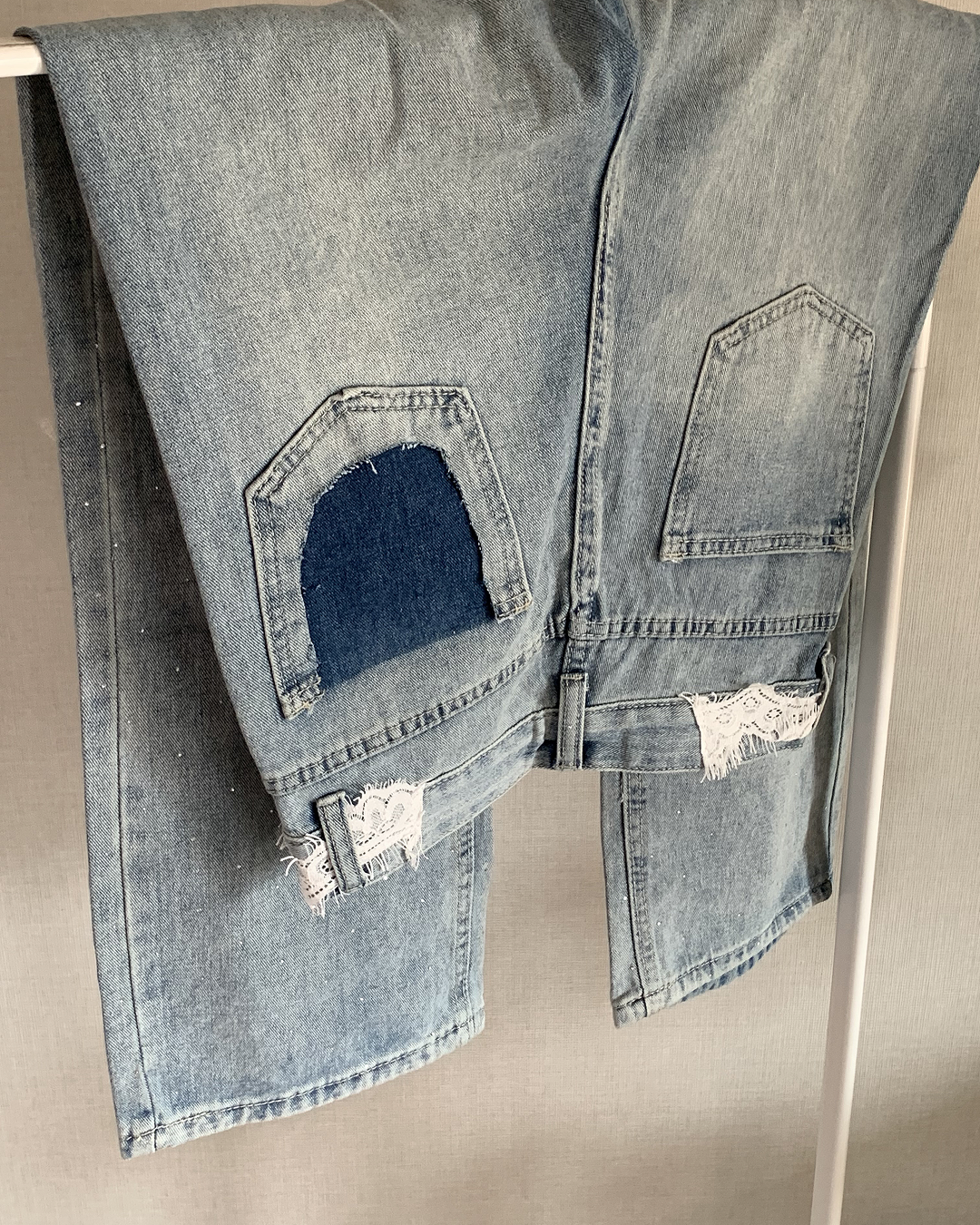 ウエストレースストーンデニムパンツ AY1279