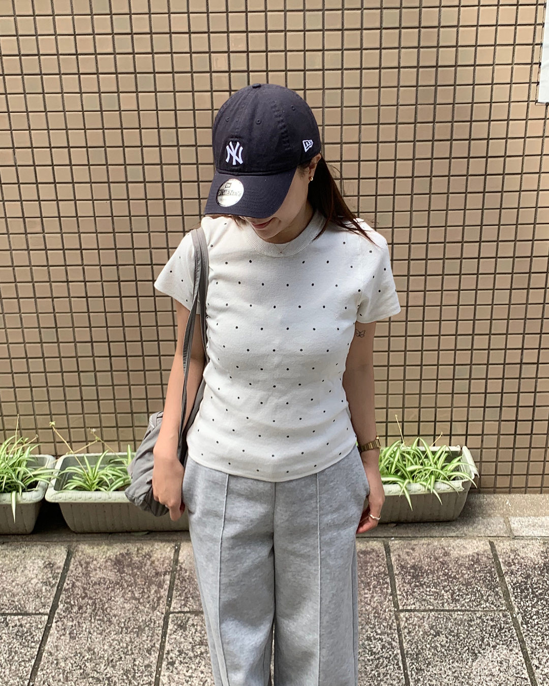 ラウンドネック水玉Tシャツ AY1292
