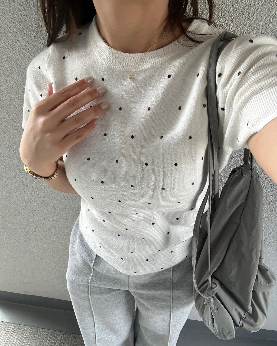 ラウンドネック水玉Tシャツ AY1292