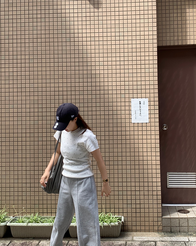 ラウンドネック水玉Tシャツ AY1292