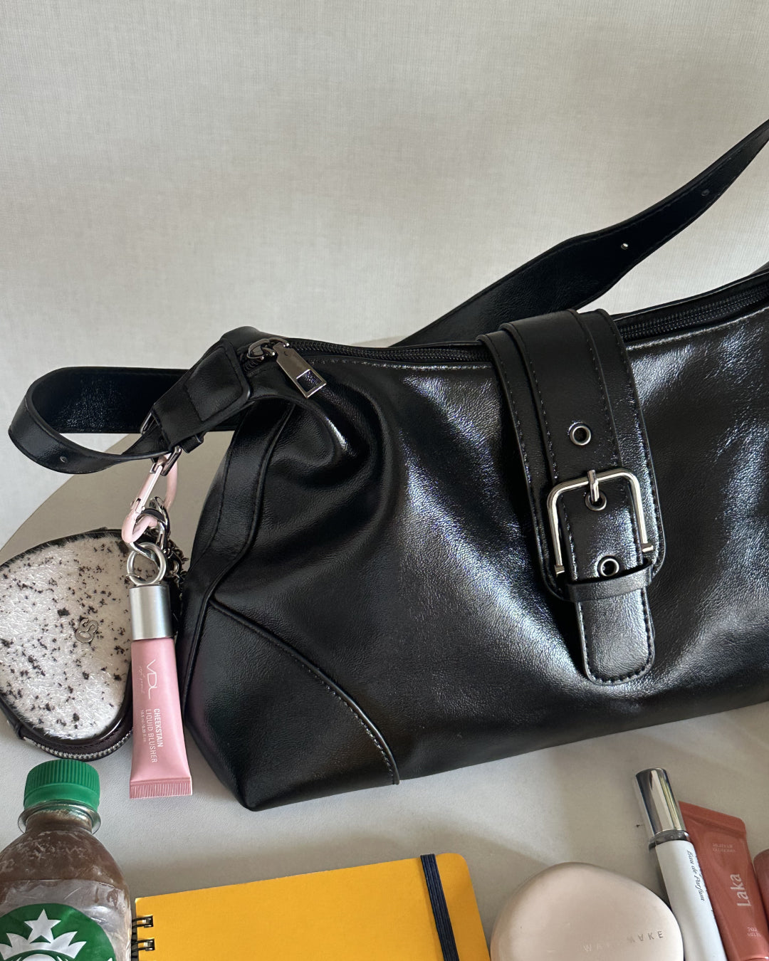 レトロバックルショルダーバッグ AY1350