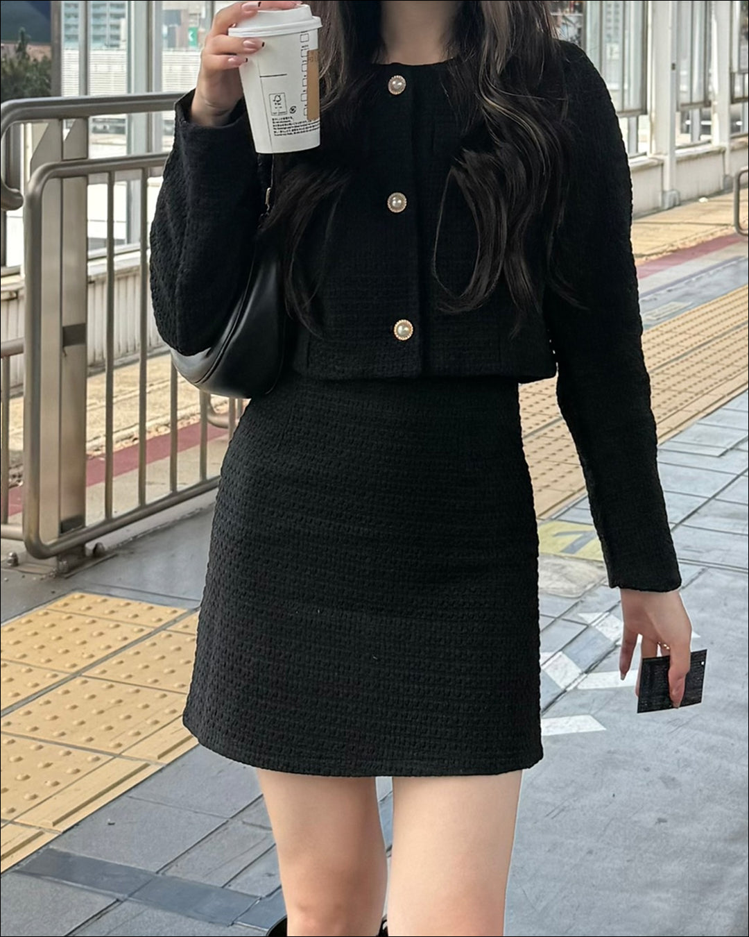 【Loungedress】ツイードショートジャケット ブラック LOUNGEDRESS（ラウンジドレス）の「ツイードショートジャケット