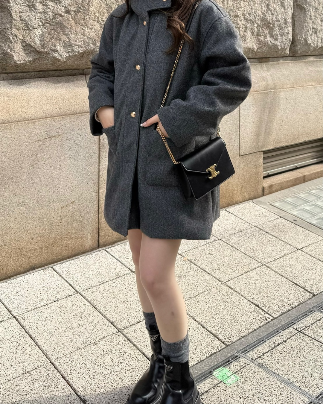 フード付きダークグレーコート フード付きダークグレーコート