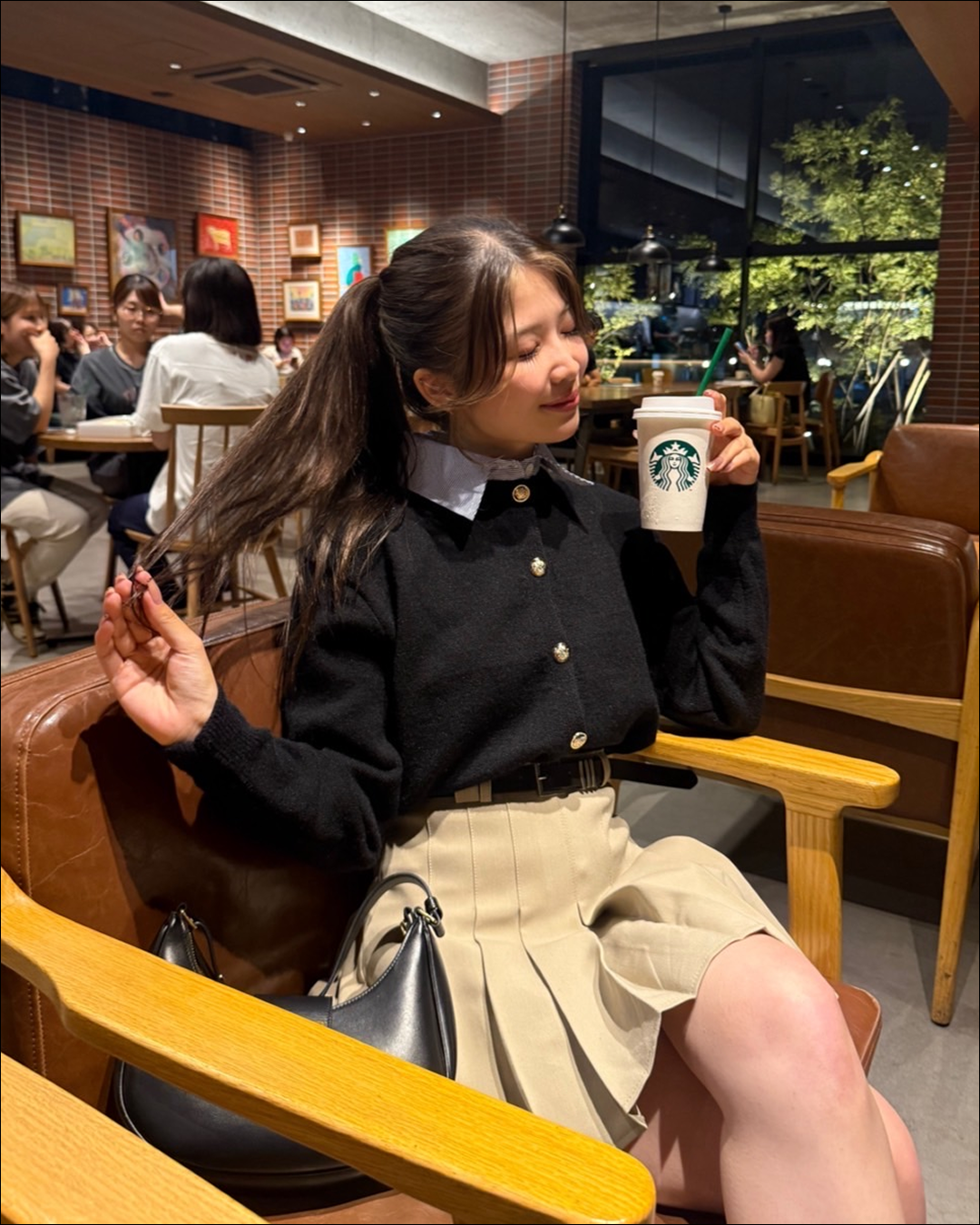 ゴールドボタンニットカーディガン B2130 – YOLO（ヨロ