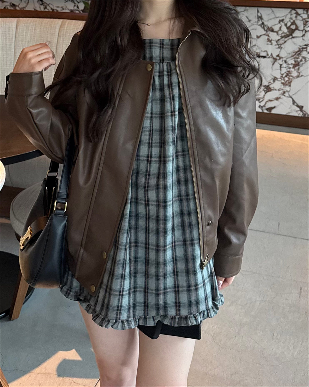 レザーライクブルゾンジャケット
B2192