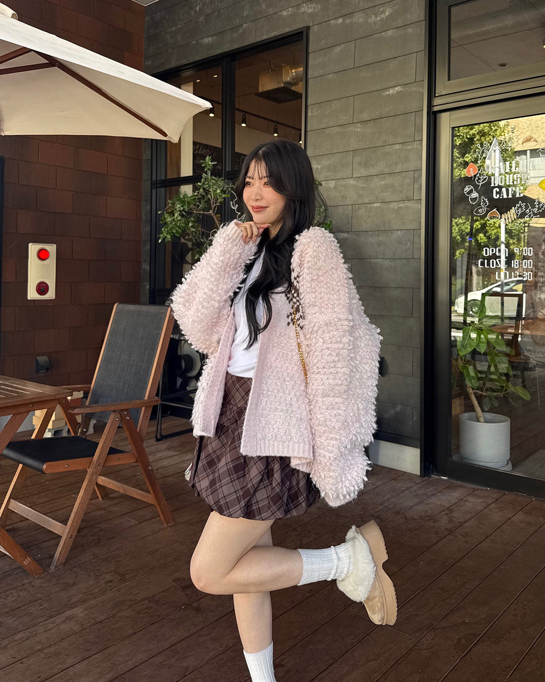 タグ付未使用級☆2024/LEONARD☆人気アンサンブルニット40 洗える 着用レビュー】アンサンブルニットを4名のスタッフが試着しました