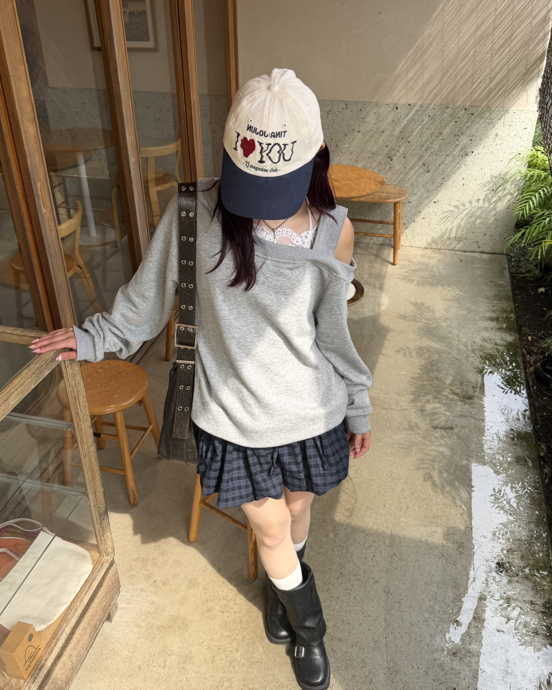 オバーオフショルダースウェット BB0249