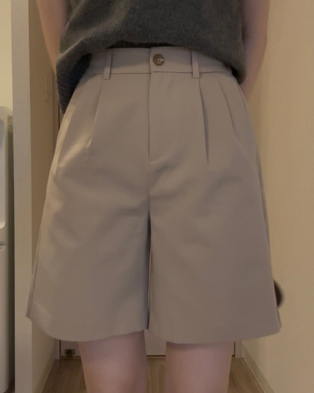 タックベージュハーフパンツ　BM0020