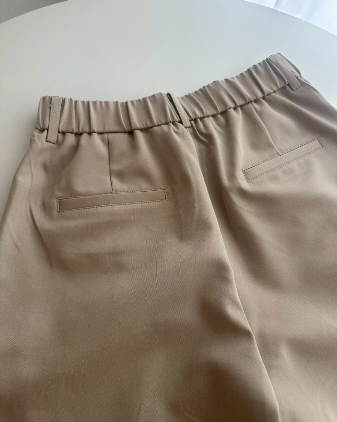タックベージュハーフパンツ　BM0020