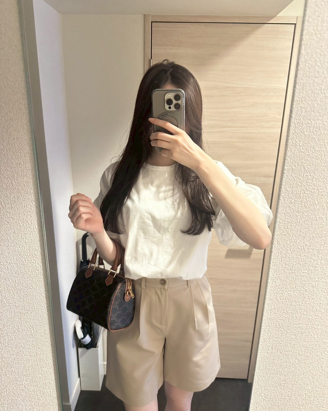 タックベージュハーフパンツ　BM0020