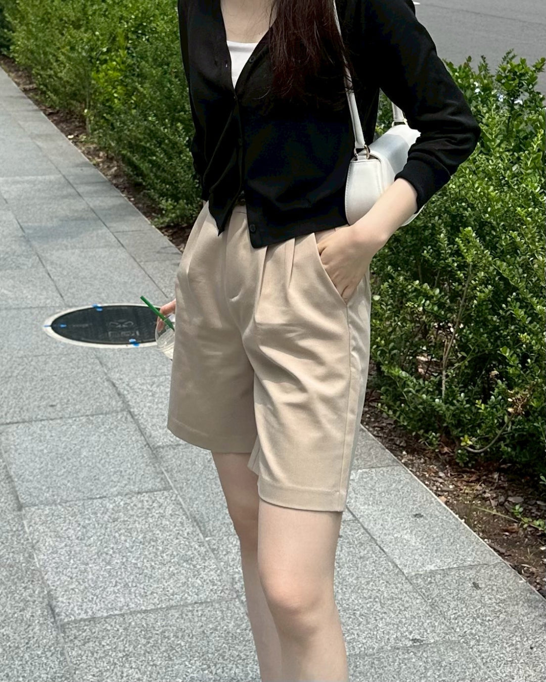 タックベージュハーフパンツ　BM0020